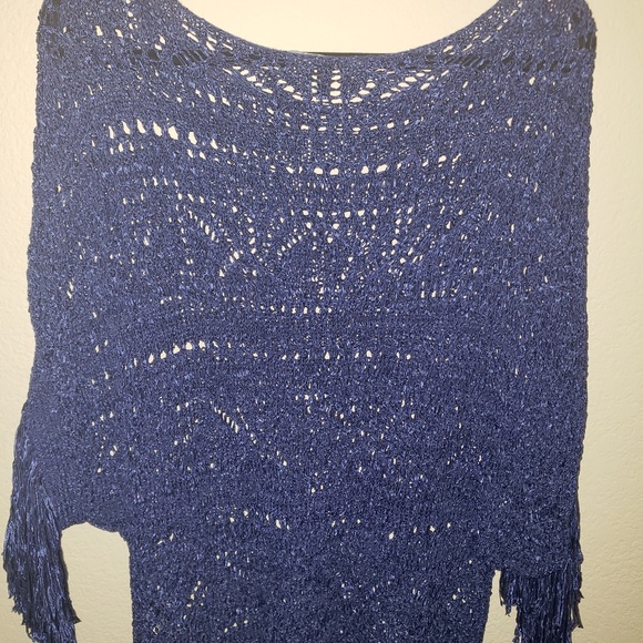FRINGE-SLEEVE PONCHO SWEATER - Picture 3 of 4